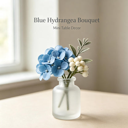 Shineiva® Blue Hydrangea Bouquet with Frosted Glass Vase